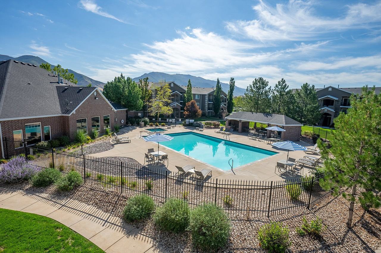 The Falls at Canyon Rim - Photo 3 of 28