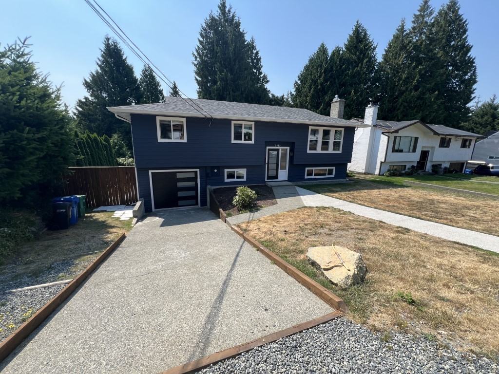 3963 Macisaac Dr Uppr - Photo 2 of 32