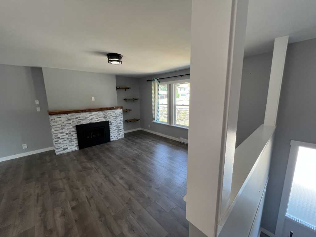 3963 Macisaac Dr Uppr - Photo 6 of 32