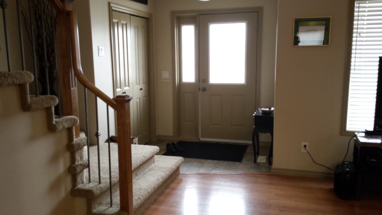 651 Willowgrove Crescent - Photo 2 of 17