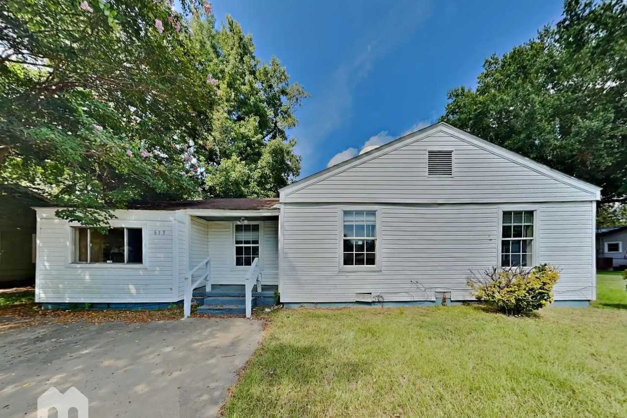 613 Macarthur Ave - Photo 2 of 24