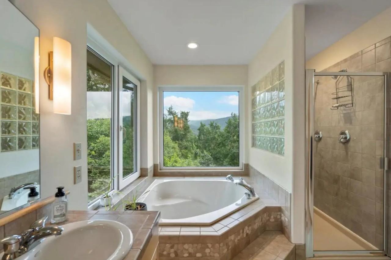 13275 Spendlove Dr - Photo 2 of 14