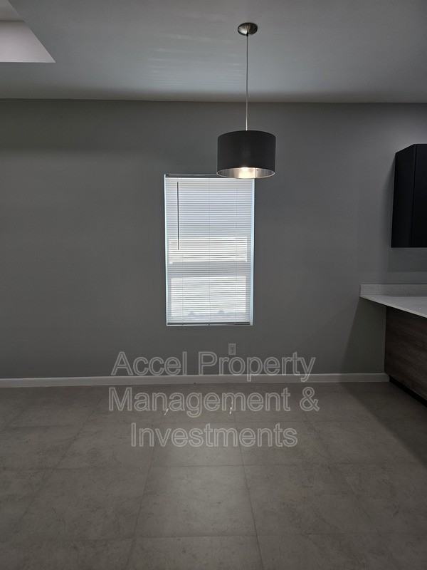 816 N Abbey Ave #3 - Photo 5 of 12