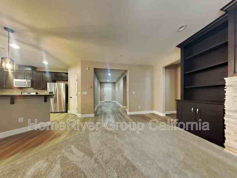 7448 Diamond Ranch Dr - Photo 2 of 25