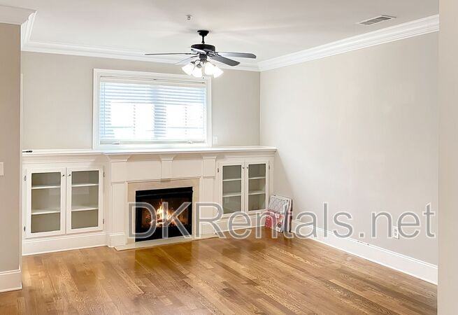 2734 Wander Ln - Photo 3 of 33