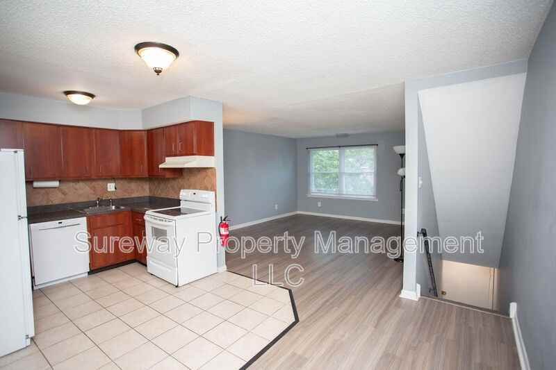 408 Winding Way - Photo 2 of 25