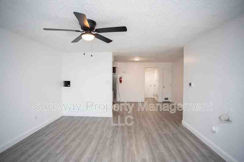 810 Winding Way - Photo 3 of 24