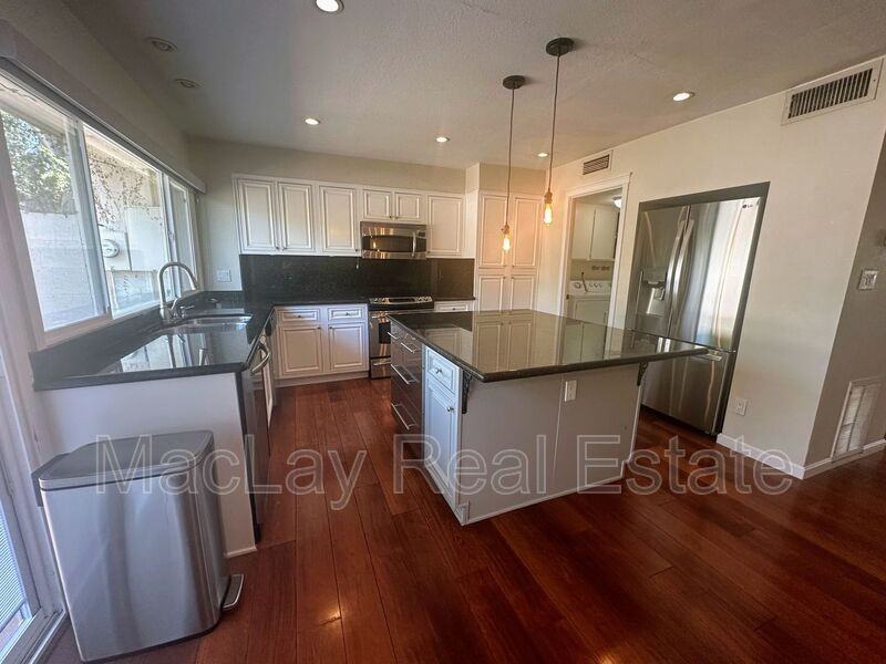 4026 N Granite Reef Rd - Photo 3 of 20