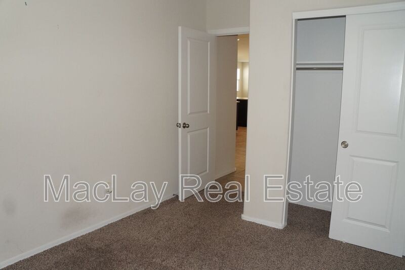 1083 W Chimes Tower Dr - Photo 2 of 27