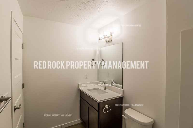 1106 N Davis Ln - Photo 2 of 36