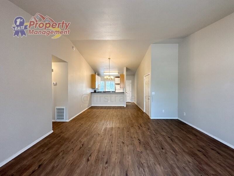 40 E King St - Photo 7 of 20