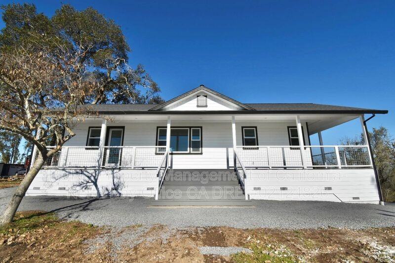 510 Fairview Ct #A - Photo 3 of 21