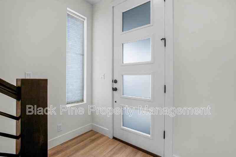2167 N Klemmer Ave - Photo 4 of 44