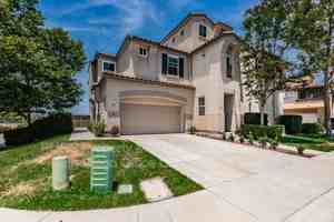 featured image of 932 Bolex Way