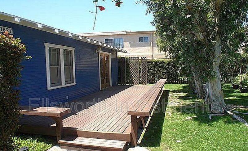 1627 Brookes Ave - Photo 2 of 12