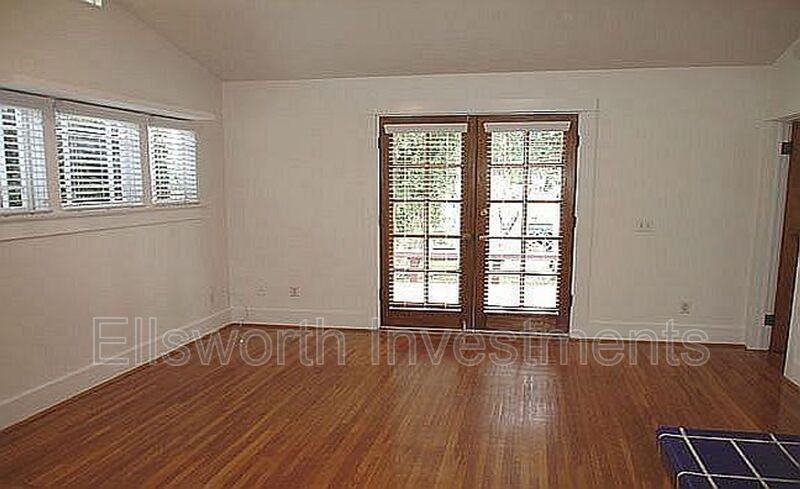 1627 Brookes Ave - Photo 6 of 12