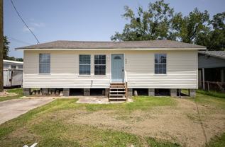906 Cass St - Photo 1 of 1