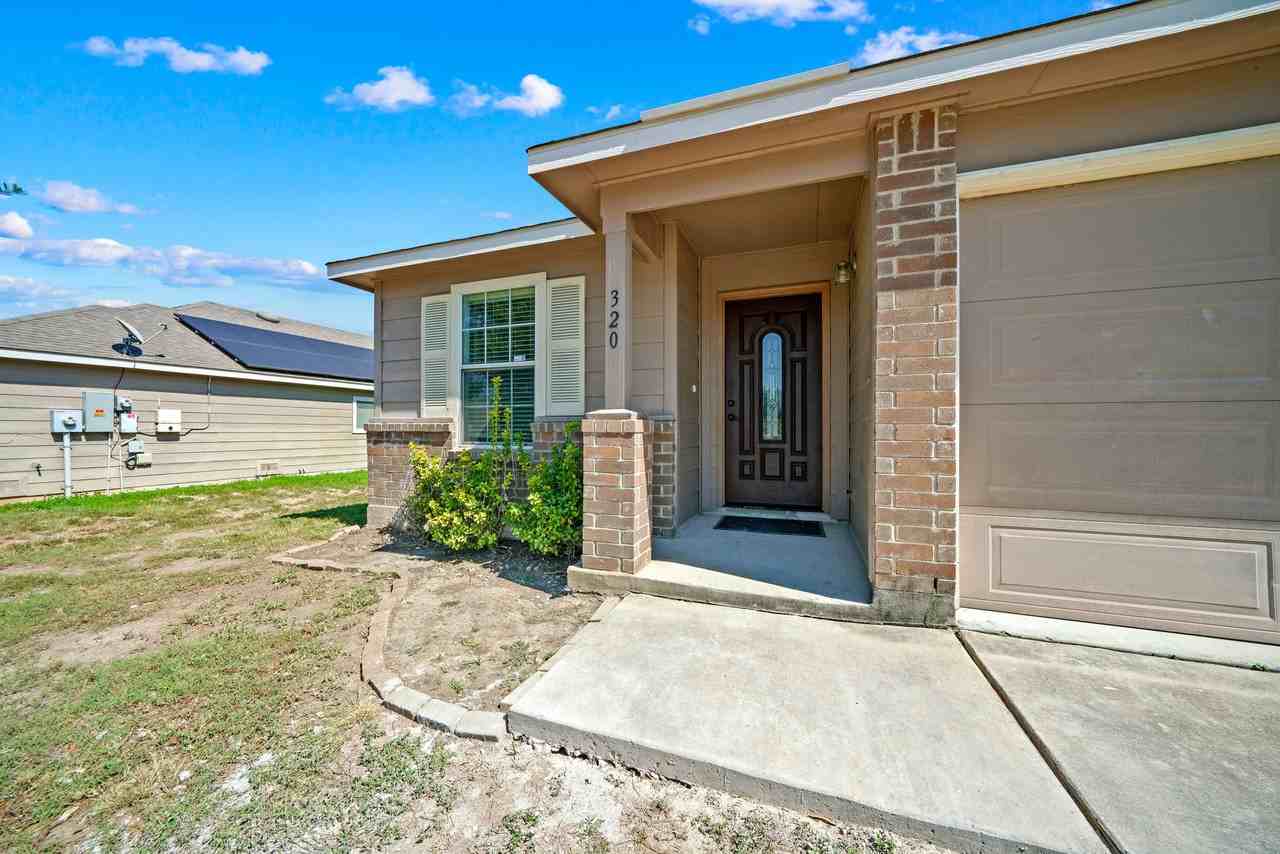 320 Lonestar Gait - Photo 4 of 29