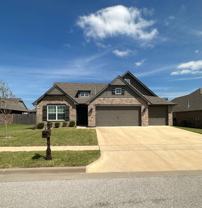 2604 W Yuma St - Photo 1 of 1