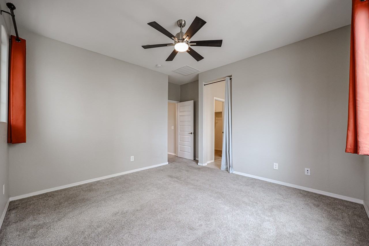1701 E Dogwood Ln - Photo 7 of 29