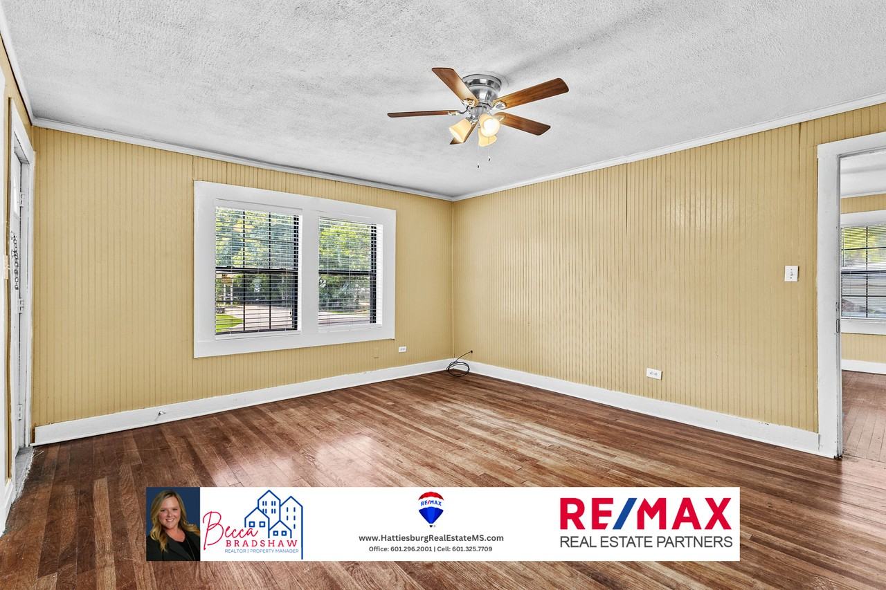 307 Park Ave - Photo 3 of 14