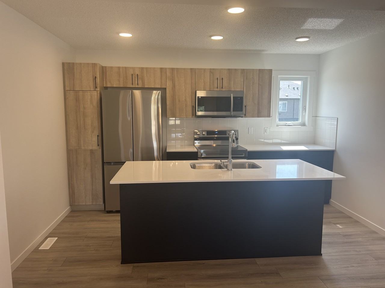 22809 84 Ave Nw - Photo 2 of 41