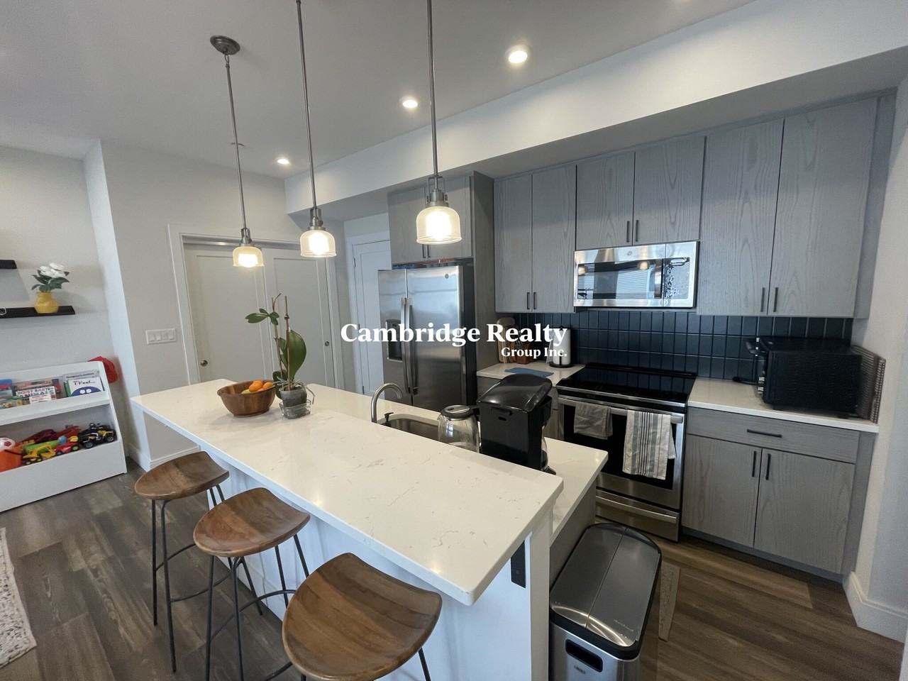 429 Cherry St #1 - Photo 3 of 17