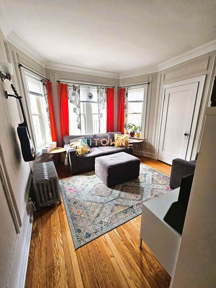 7100 N Paulina St #1