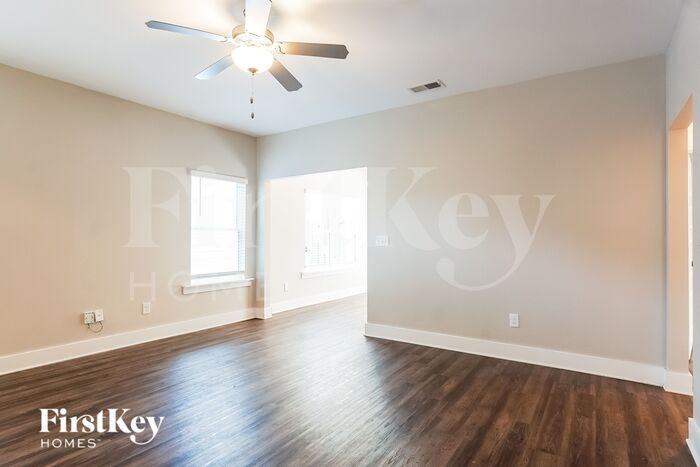 2791 Village Ln - Photo 3 of 16