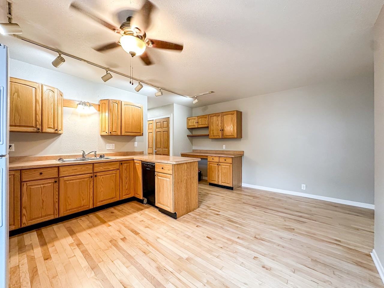 2039 Winnebago - Photo 2 of 14
