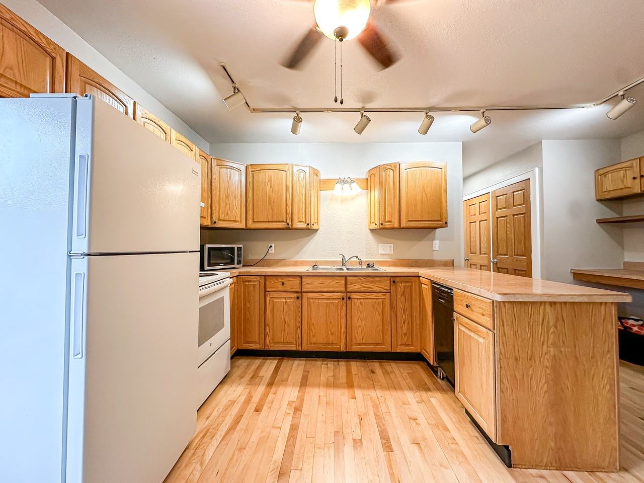 2039 Winnebago - Photo 3 of 14