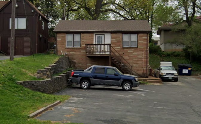 8954 Natural Bridge Rd - Photo 4 of 8