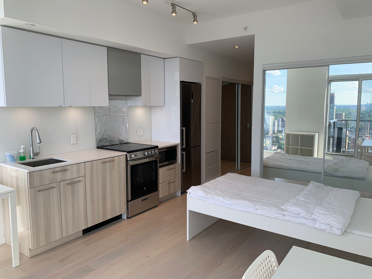 251 Jarvis Street #5011 - Photo 2 of 29