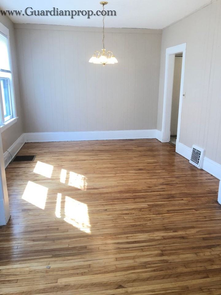 2305 Oak Park Ave N - Photo 5 of 14