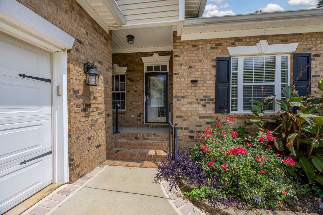 218 Hilton Village Dr - Photo 3 of 44