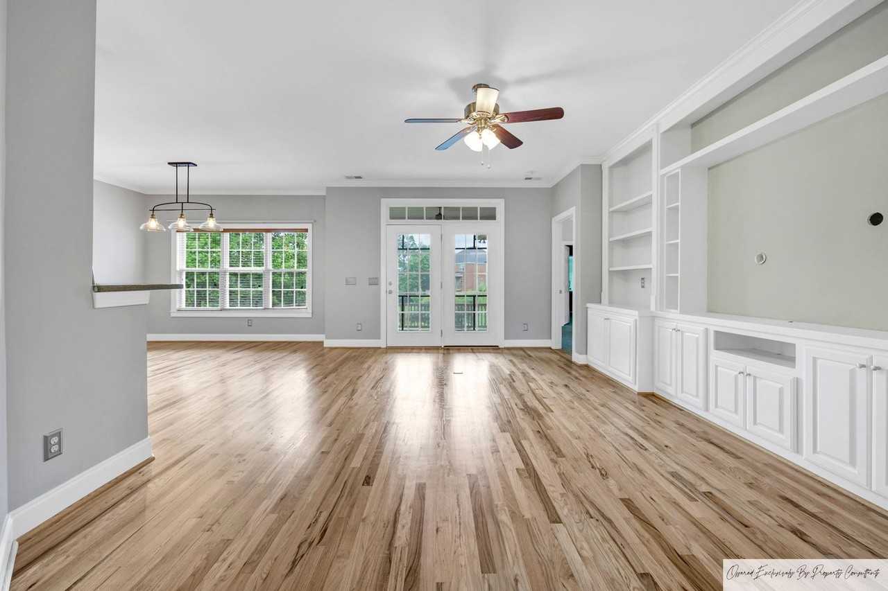 218 Hilton Village Dr - Photo 7 of 44