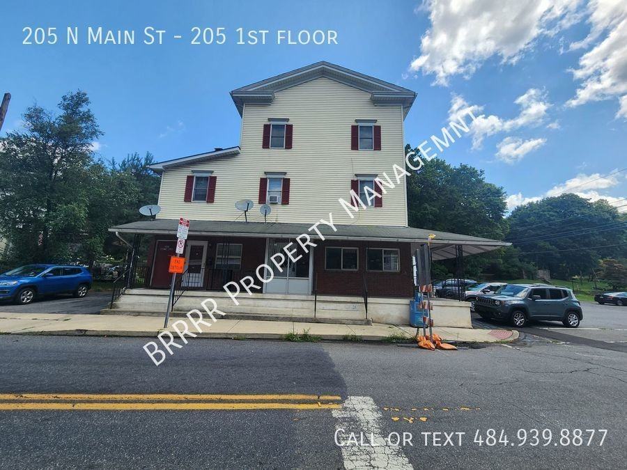 205 N Main St #205-1stFL - Photo 2 of 18