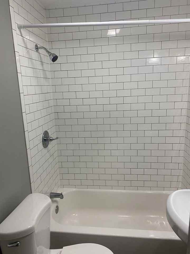 445 Post Avenue - Photo 7 of 14