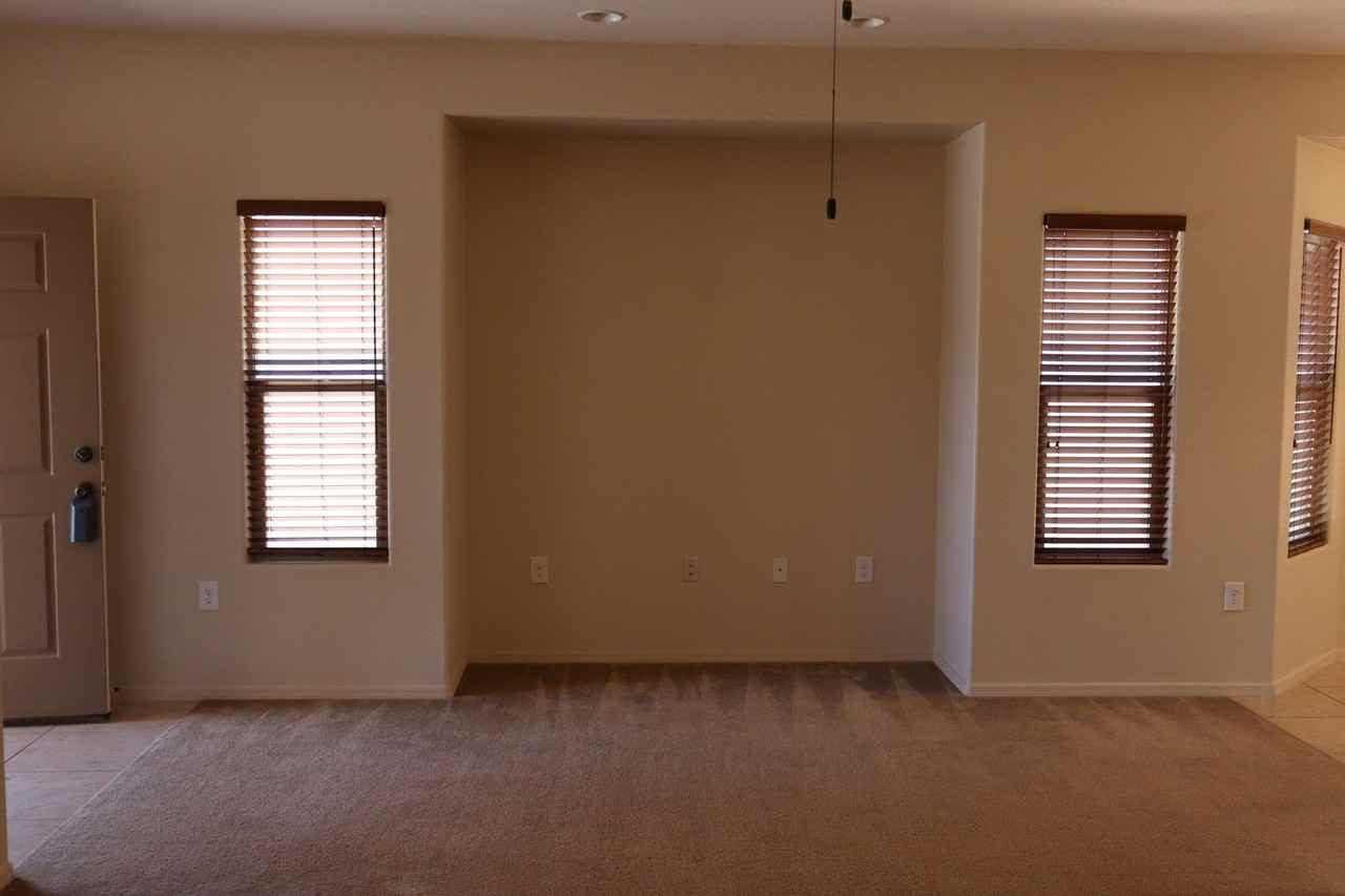 4288 Kings Canyon Way - Photo 7 of 15