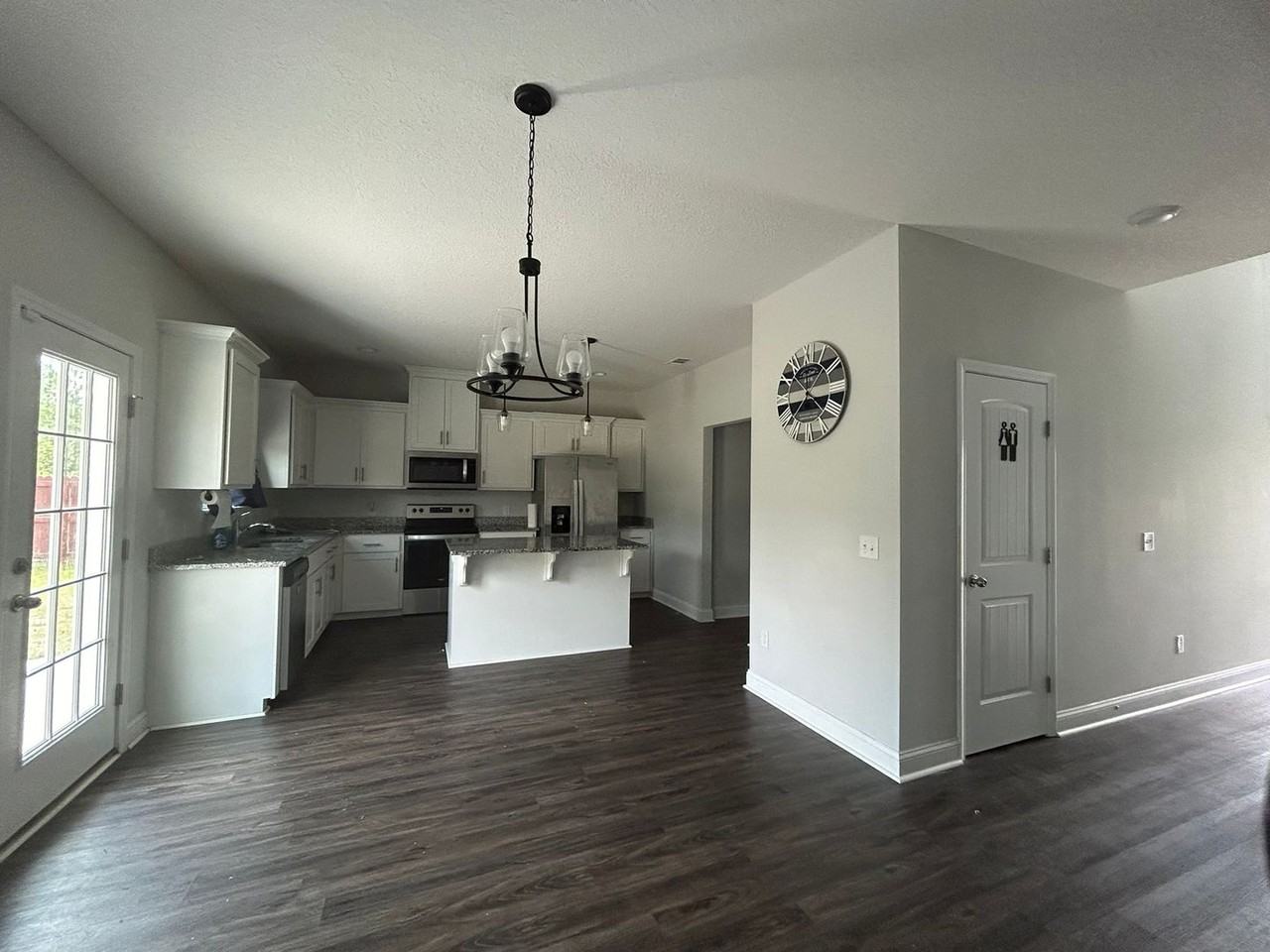394 Rutledge Dr - Photo 2 of 22