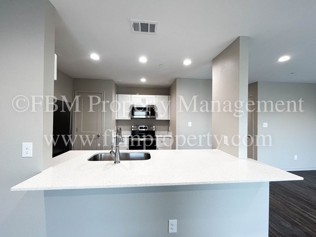 1203 N Clay St #121 - Photo 7 of 22