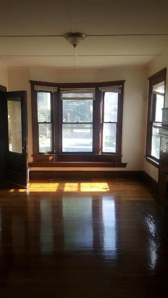 291A Pearl St - Photo 3 of 11