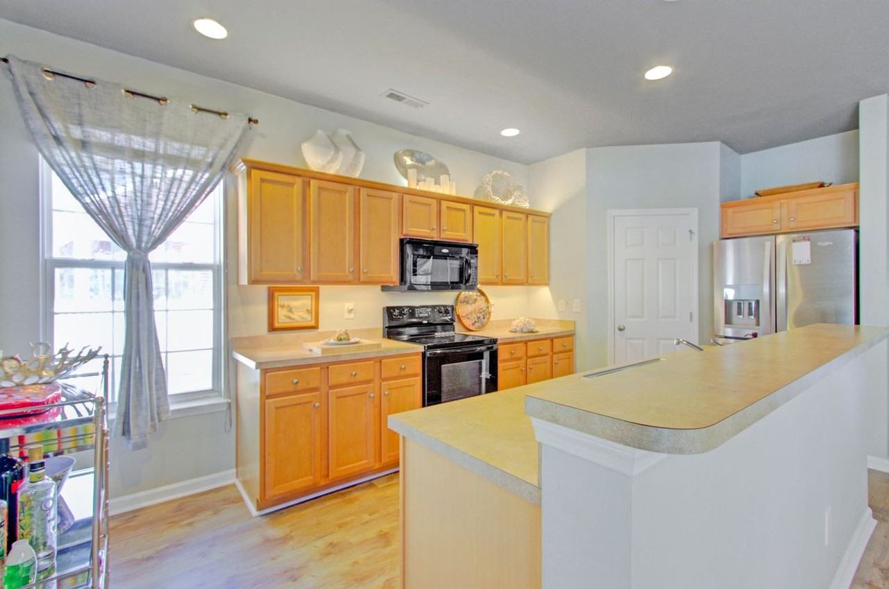 8963 N Red Maple Cir - Photo 2 of 18