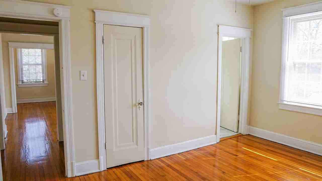 Devonshire Court South - Photo 7 of 44
