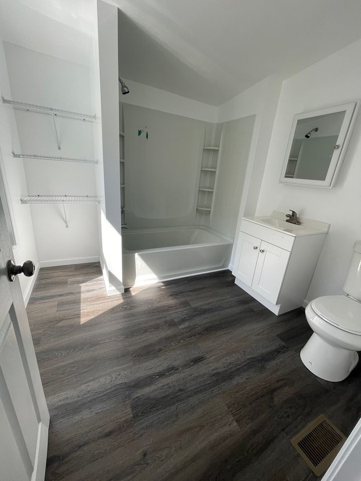 144 4th St - Photo 4 of 11