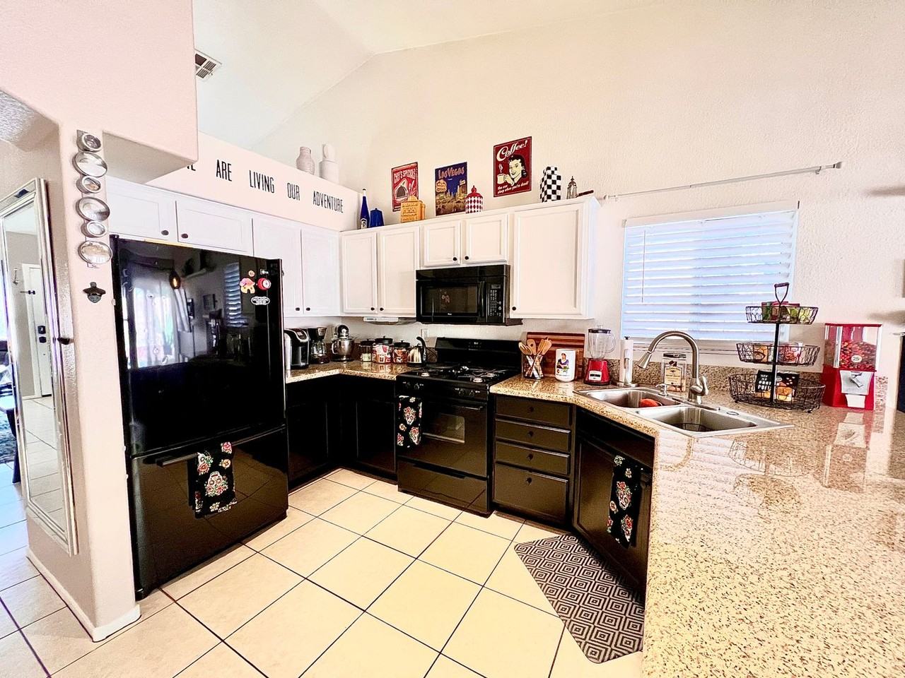 2742 Herron Hills St - Photo 3 of 32