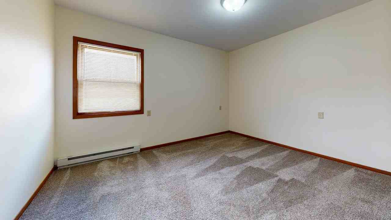 River Glen Apartments (036) - Photo 7 of 12