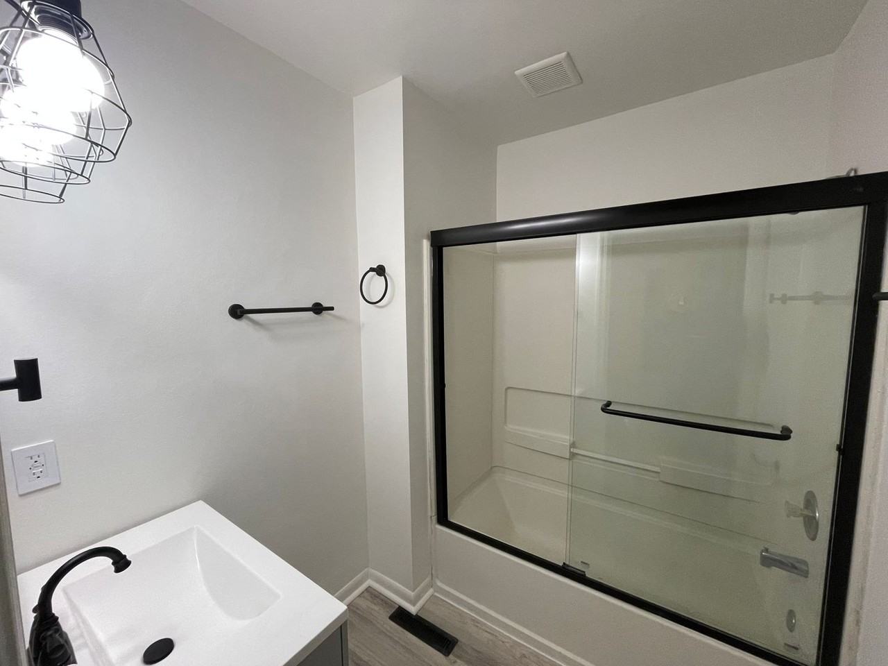 2120-22 N 1st St - Photo 2 of 12