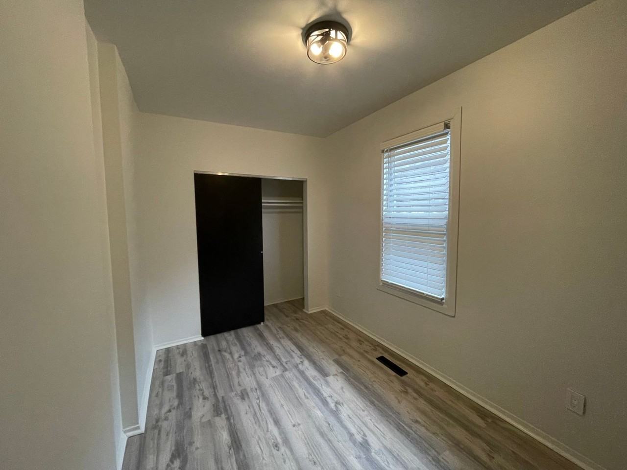 2120-22 N 1st St - Photo 5 of 12