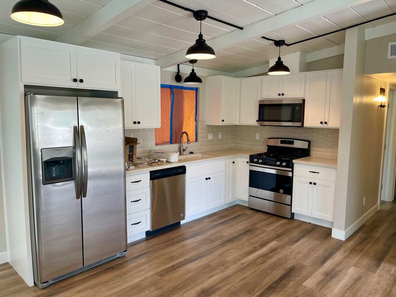 3640 Harding St - Photo 2 of 14